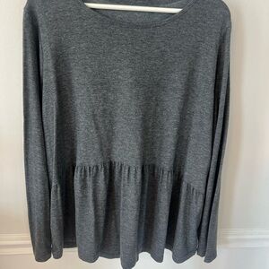 Women's Gray Long Sleeve Top